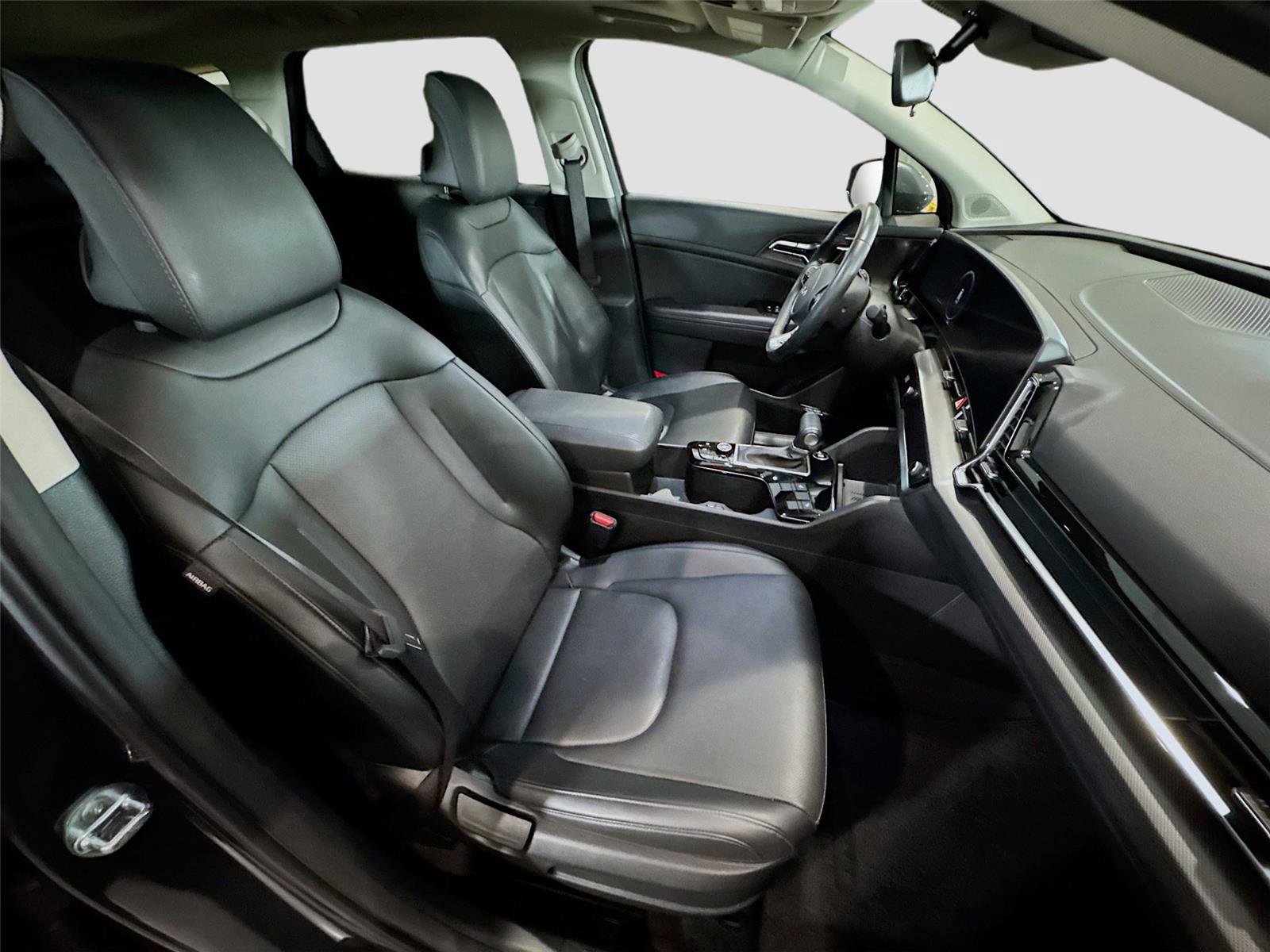 Used 2024 Kia Sportage SX image 24