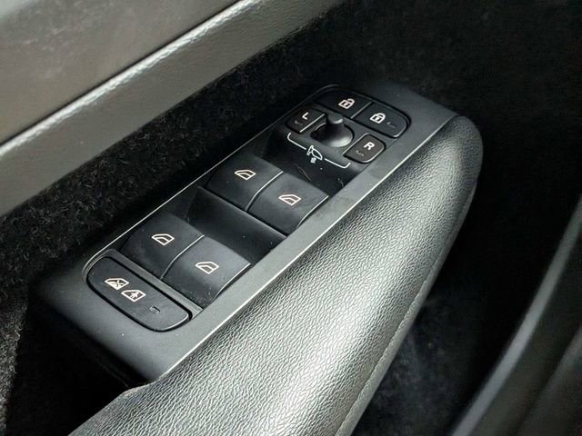 Used 2020 Volvo XC40 T5 R-Design w/ Protection Package Premier AWD/4WD image 20