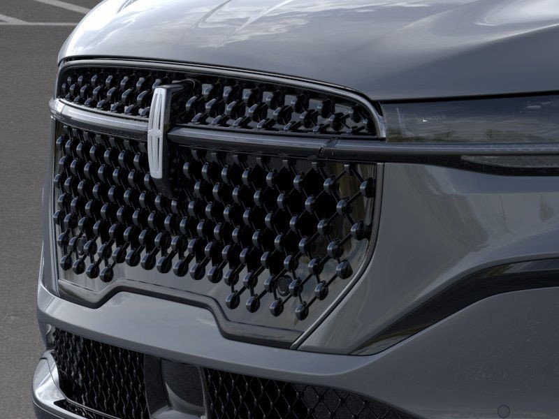 New 2025 Lincoln Nautilus Reserve image 17