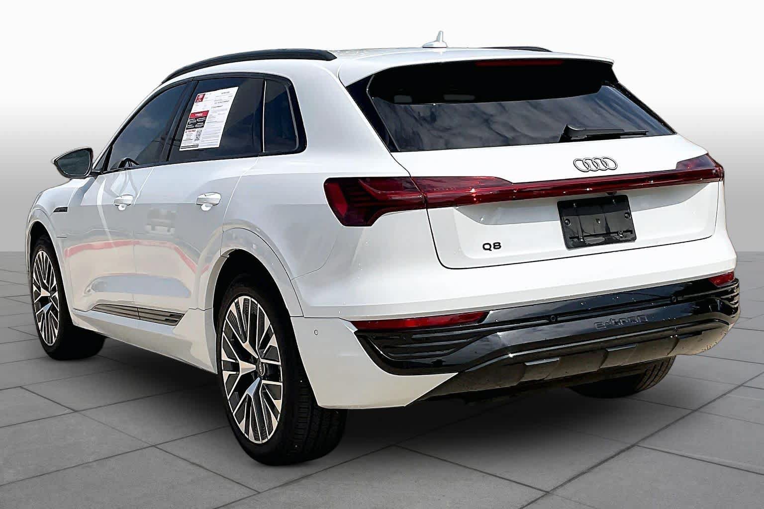 Used 2024 Audi Q8 e-tron Prestige w/ Prestige Package AWD/4WD image 11