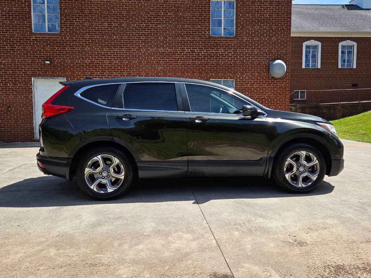 Used 2018 Honda CR-V EX image 4