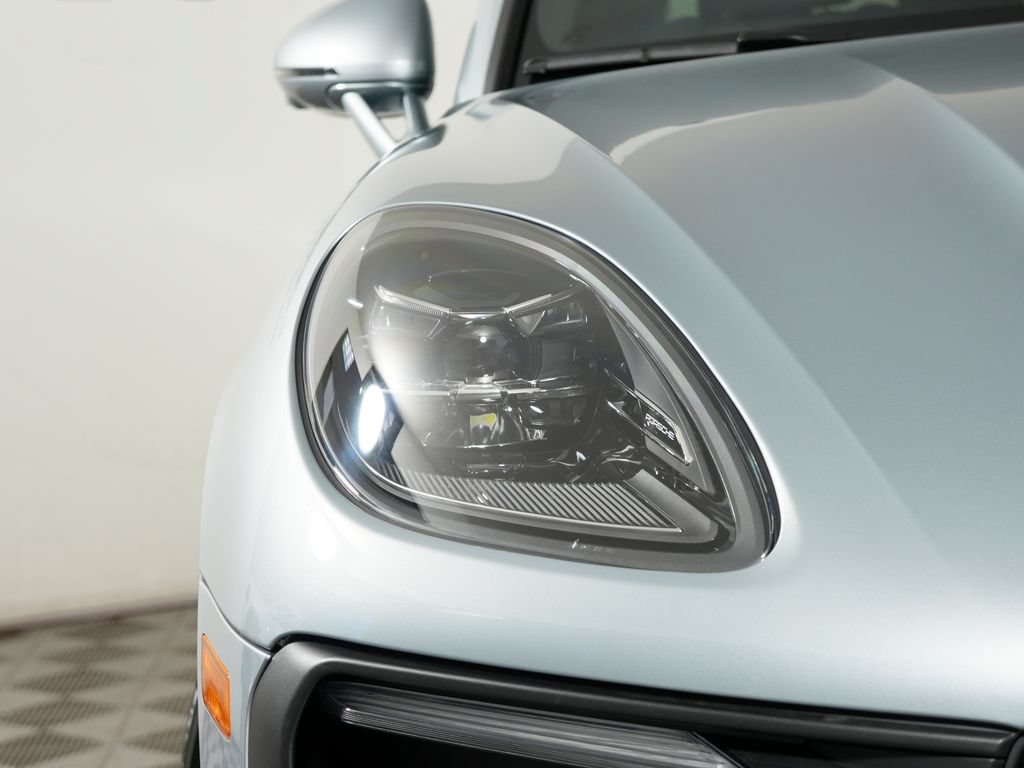 New 2026 Porsche Macan AWD/4WD image 11