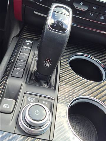 Used 2022 Maserati Quattroporte Trofeo RWD image 17