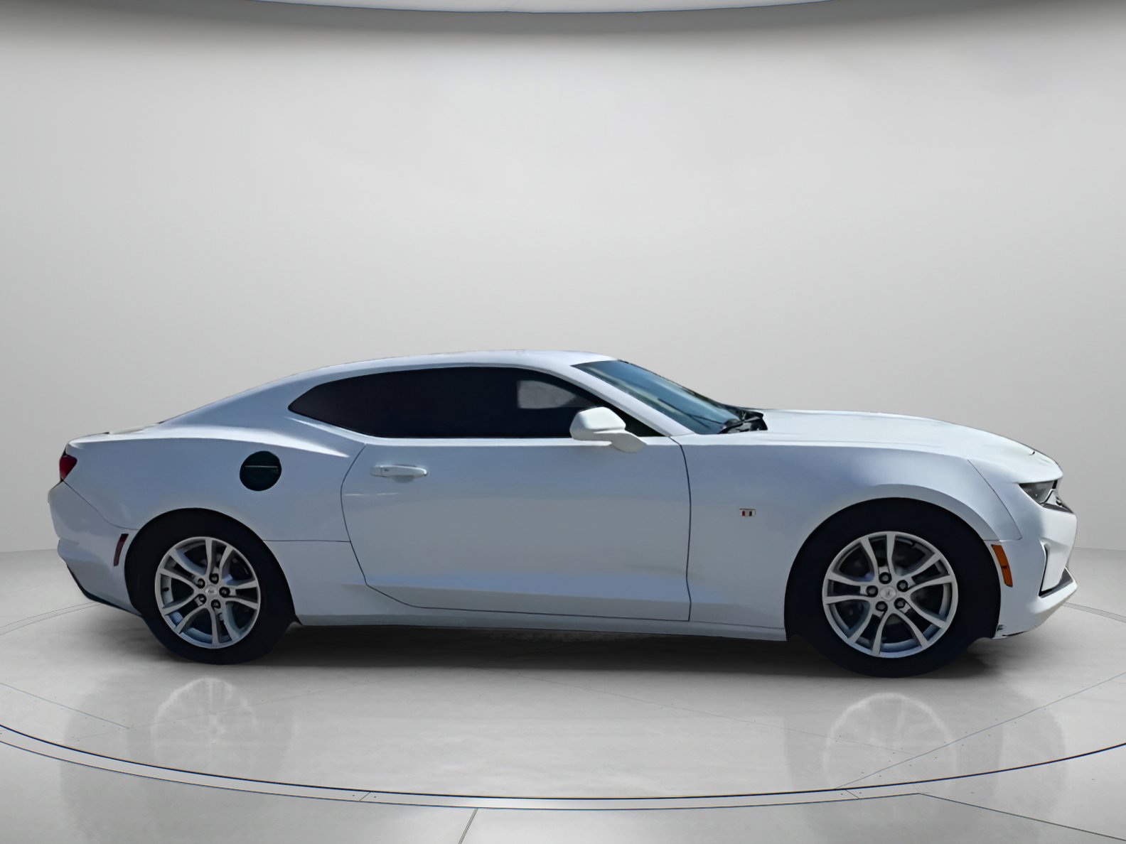 Used 2020 Chevrolet Camaro LS image 33