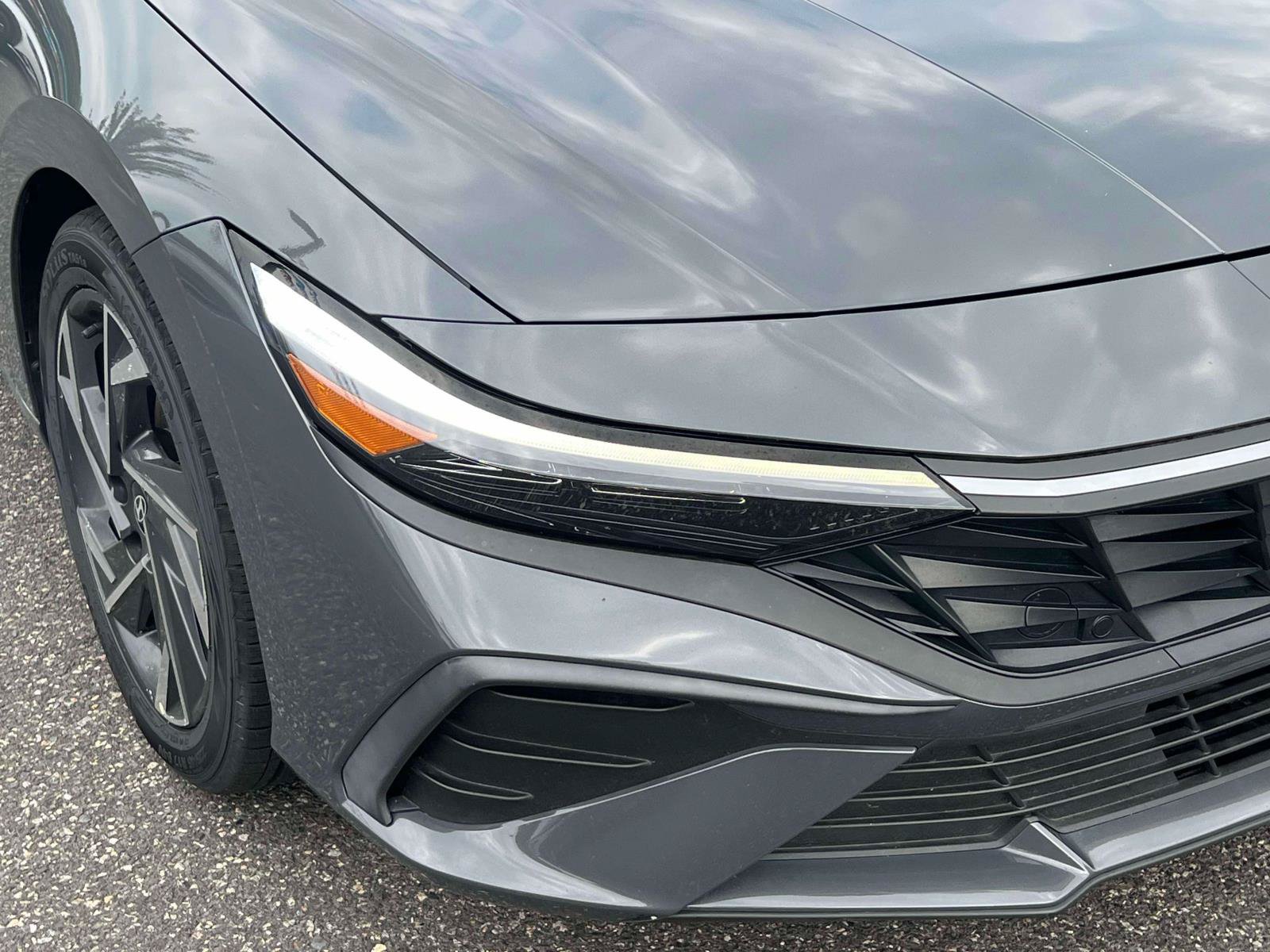Used 2025 Hyundai Elantra Sport FWD image 5