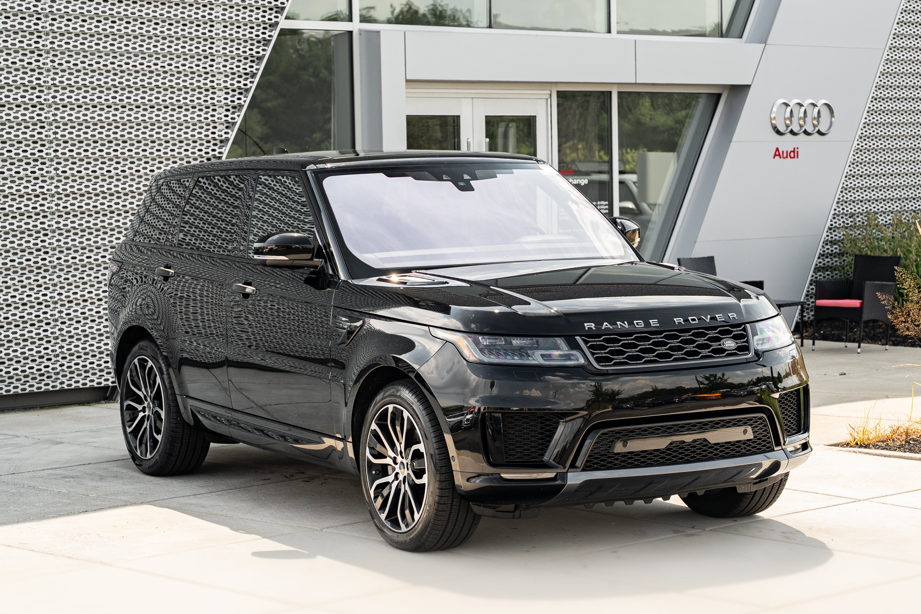 Used 2021 Land Rover Range Rover Sport HSE Silver Edition AWD/4WD image 2