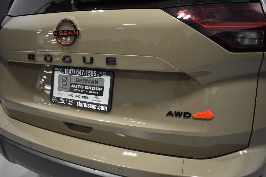 Certified 2025 Nissan Rogue SV AWD/4WD image 12