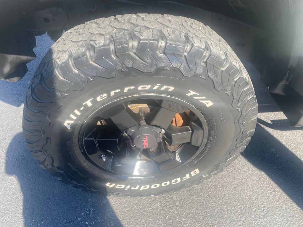 Used 2008 Toyota FJ Cruiser 4WD image 32