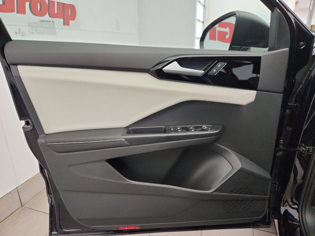 New 2026 Volkswagen Taos S image 8