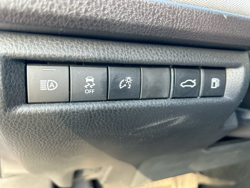 Used 2025 Toyota Camry LE FWD image 13