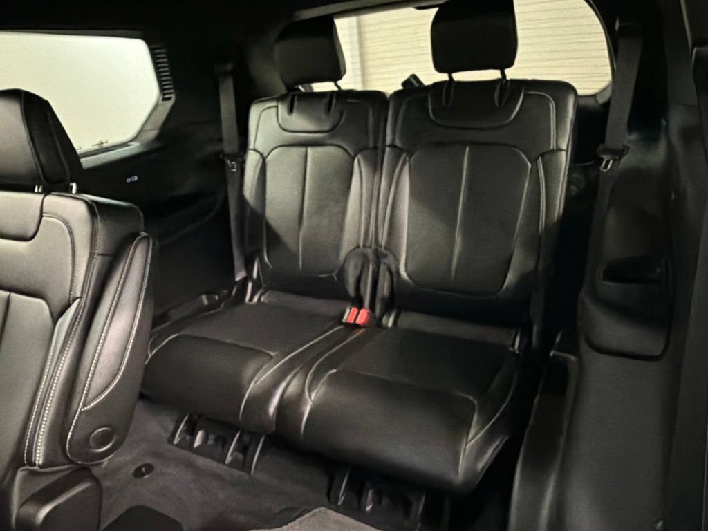 Used 2025 Jeep Grand Cherokee L Limited w/ Luxury Tech Group II AWD/4WD image 32