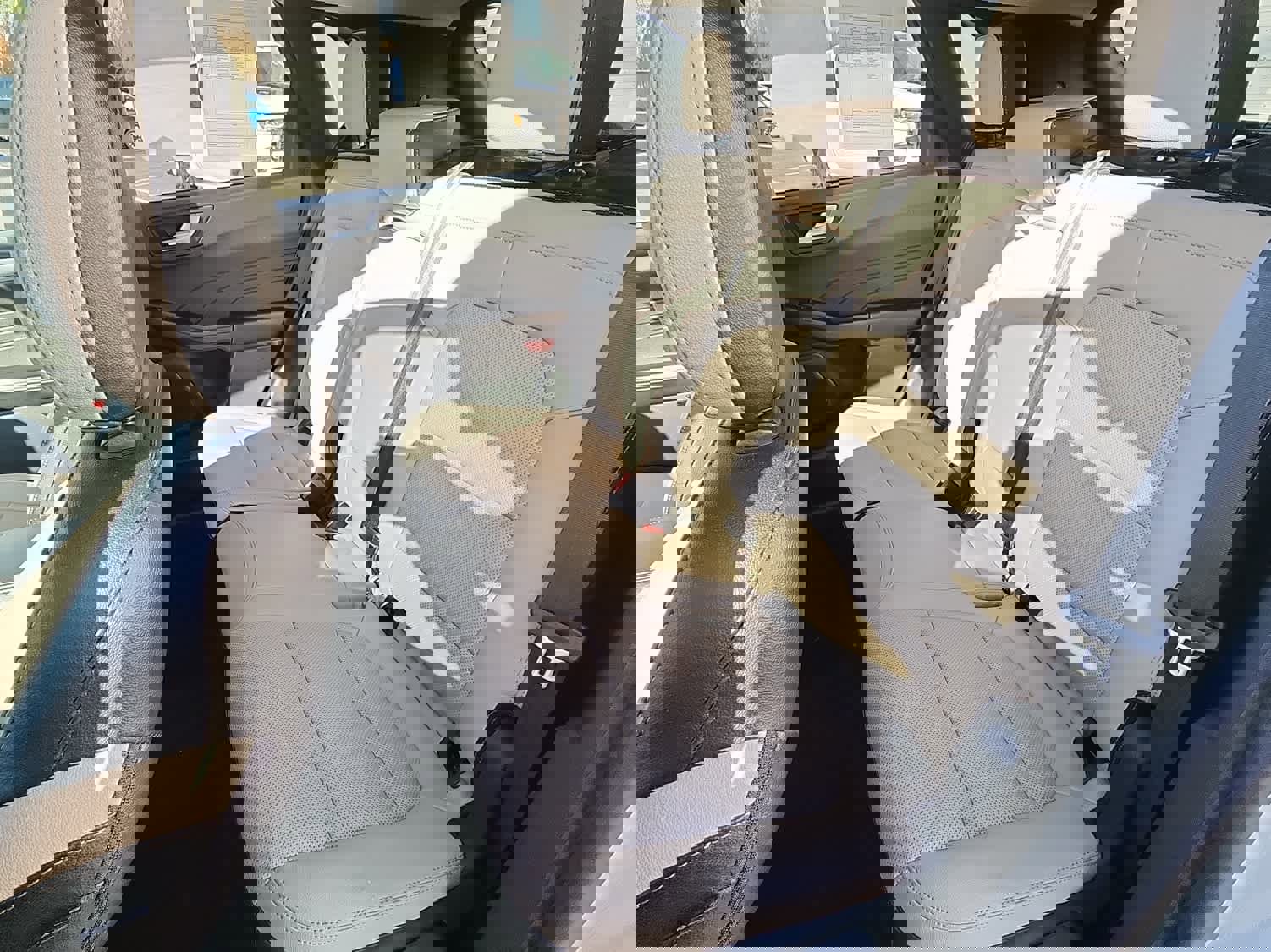 Used 2022 Ford Escape SEL w/ Technology Package image 7