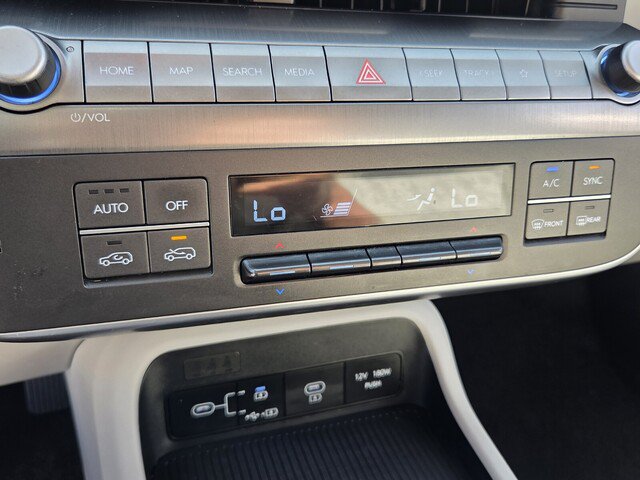Used 2025 Hyundai Kona SEL FWD image 20