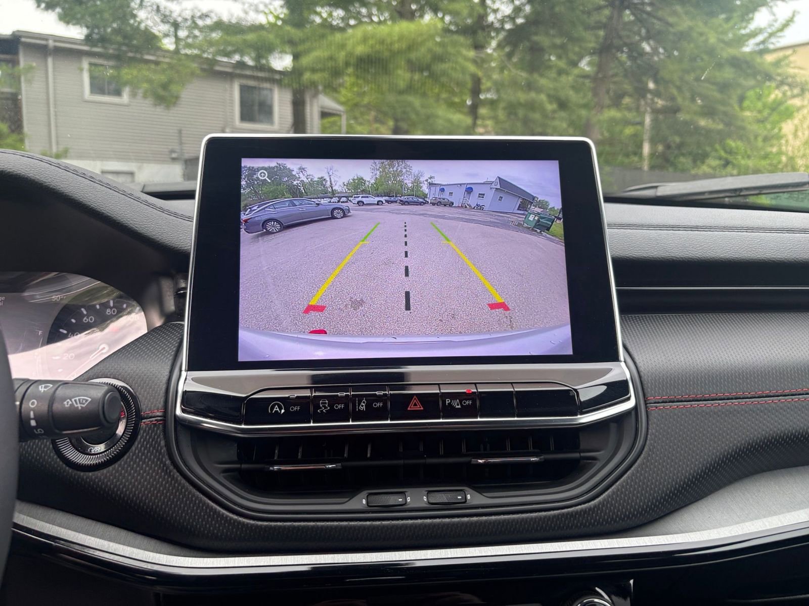 Used 2025 Jeep Compass Trailhawk image 22