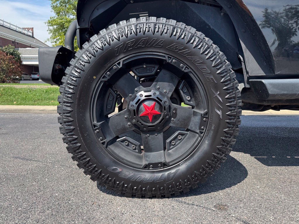 Used 2015 Jeep Wrangler Unlimited Rubicon w/ Connectivity Group AWD/4WD image 7