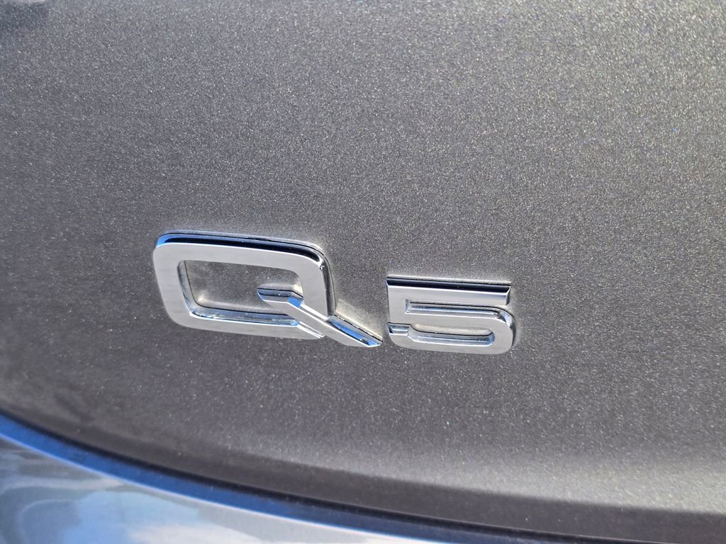 Used 2023 Audi Q5 e Premium w/ Convenience Package AWD/4WD image 28