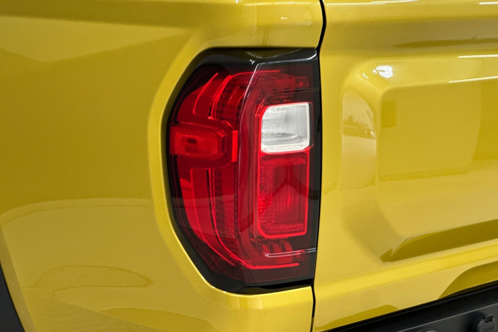 Used 2024 GMC Canyon Elevation w/ Convenience Package RWD image 12