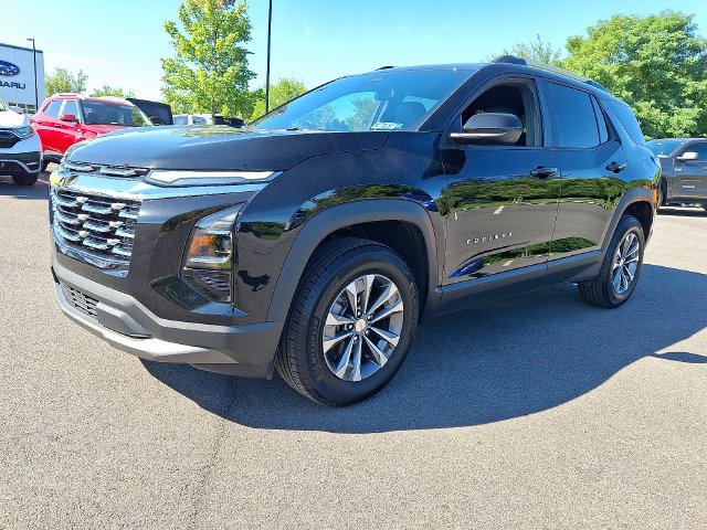 Used 2025 Chevrolet Equinox LT w/ Convenience Package II AWD/4WD image 3