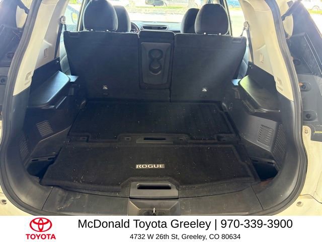 Used 2016 Nissan Rogue S AWD/4WD image 16