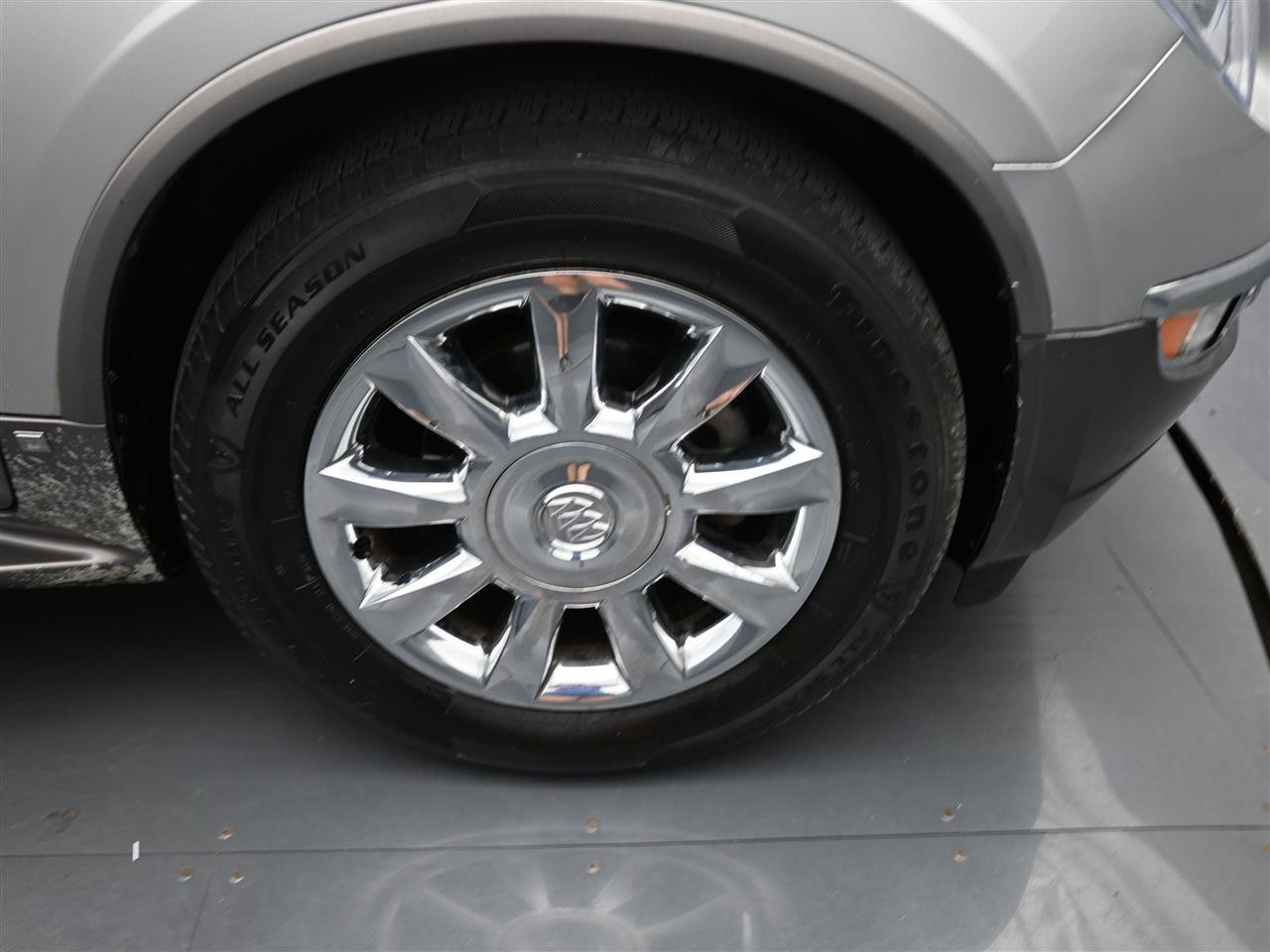 Used 2011 Buick Enclave CXL FWD image 17