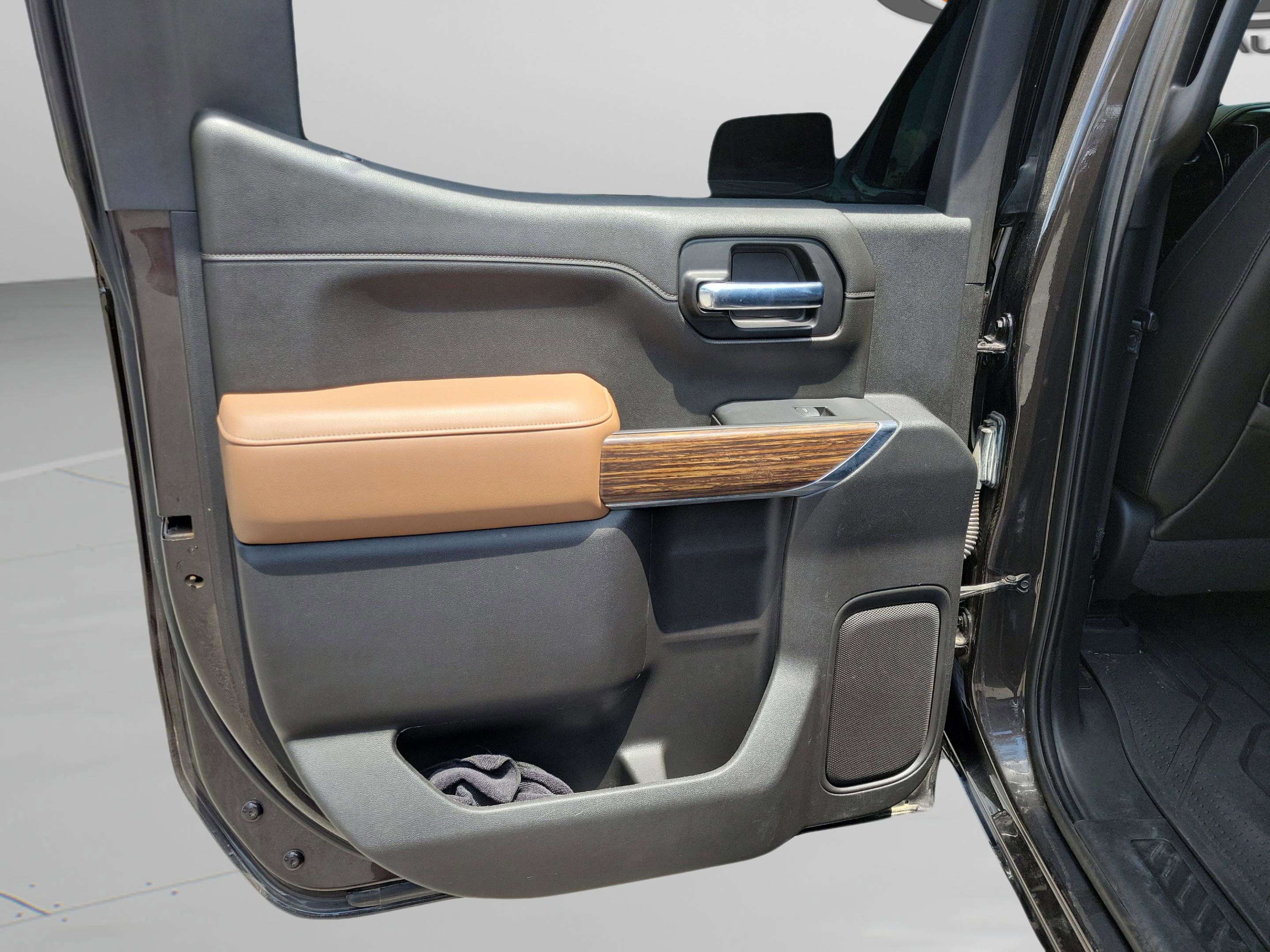 Used 2021 Chevrolet Silverado 1500 High Country AWD/4WD image 11