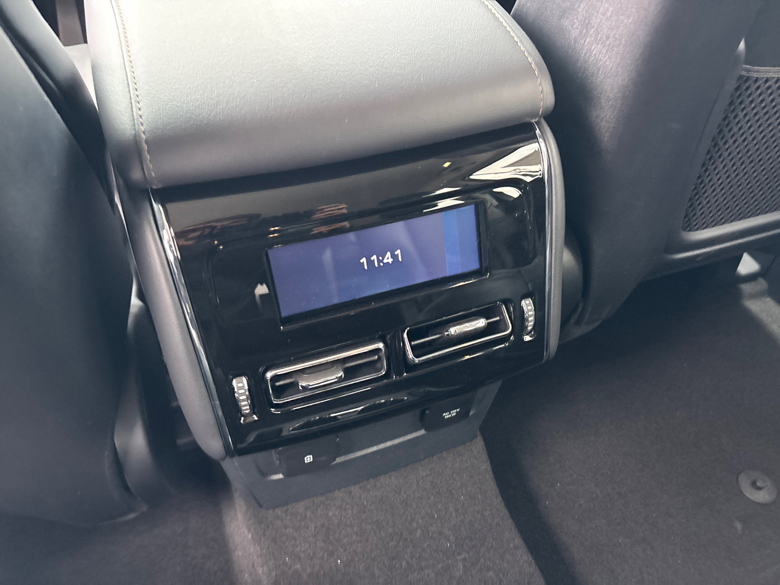 New 2026 Lincoln Aviator AWD image 31