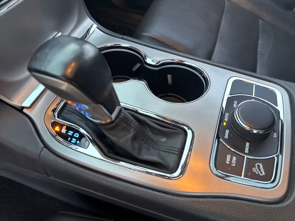 Used 2020 Jeep Grand Cherokee Limited w/ Luxury Group II image 19