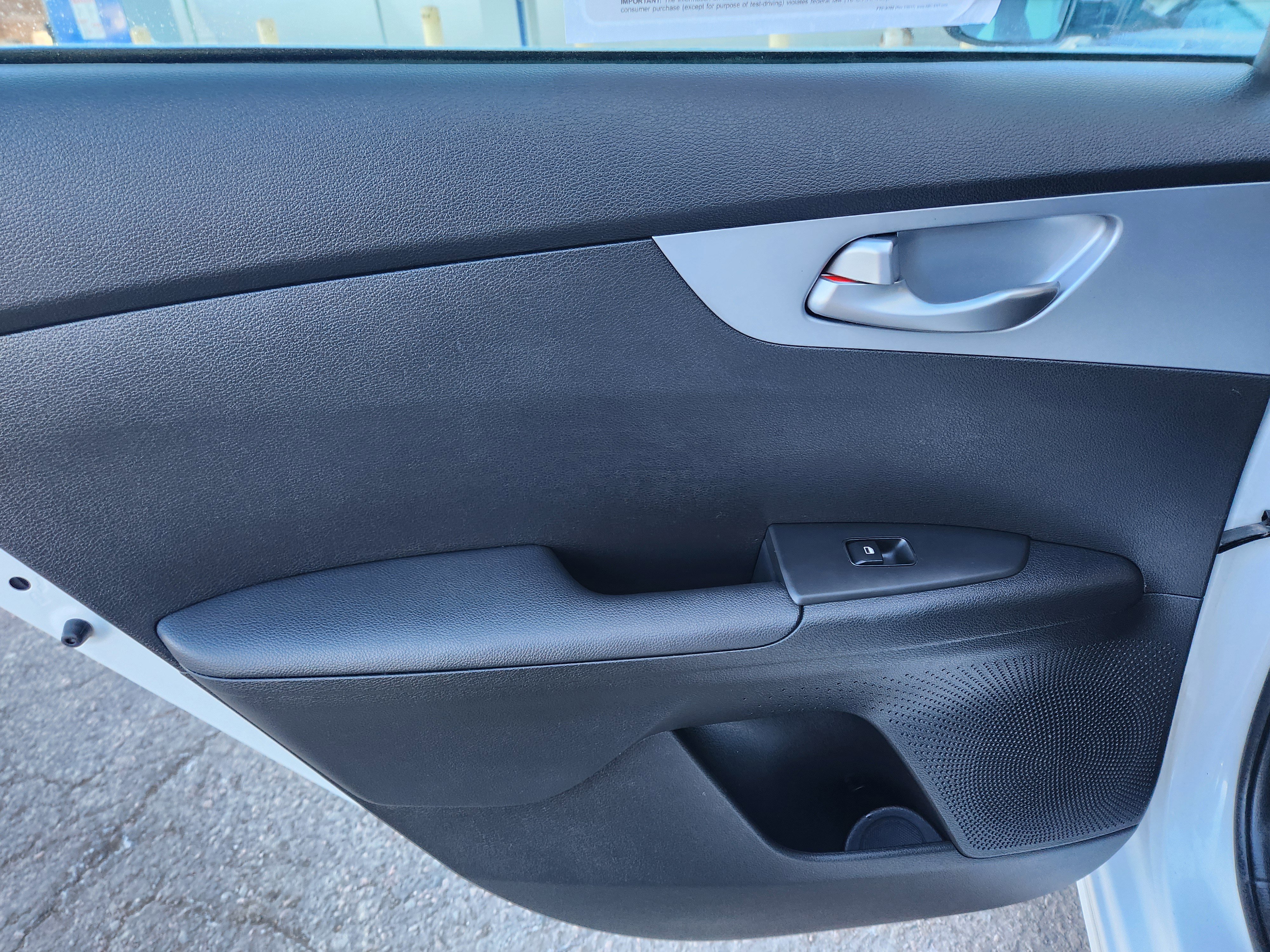 Used 2023 Kia Forte LXS w/ LXS Technology Package image 10