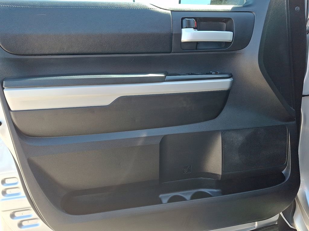 Used 2020 Toyota Tundra SR5 w/ SR5 Convenience Package image 12