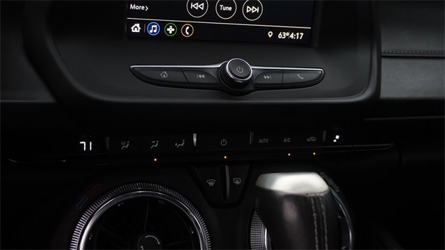 Used 2020 Chevrolet Camaro LT image 19