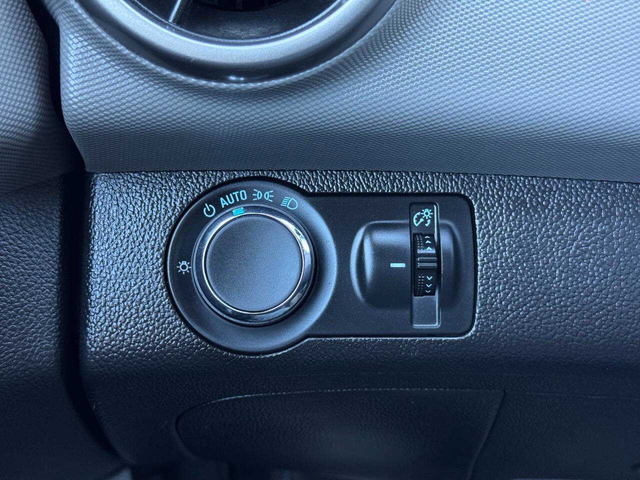 Used 2016 Chevrolet Sonic LS FWD image 24