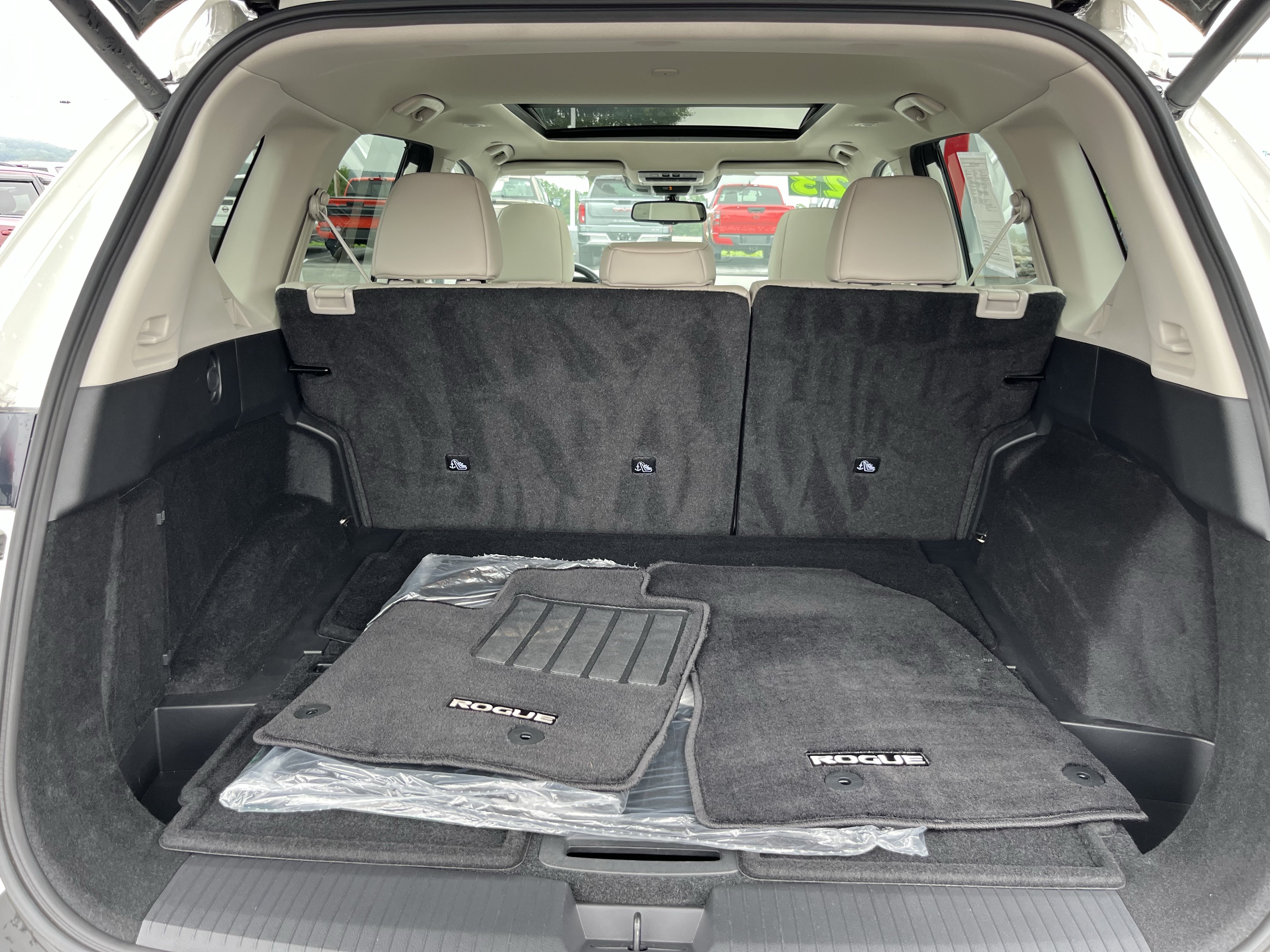 Used 2023 Nissan Rogue SL w/ SL Premium Package AWD/4WD image 7