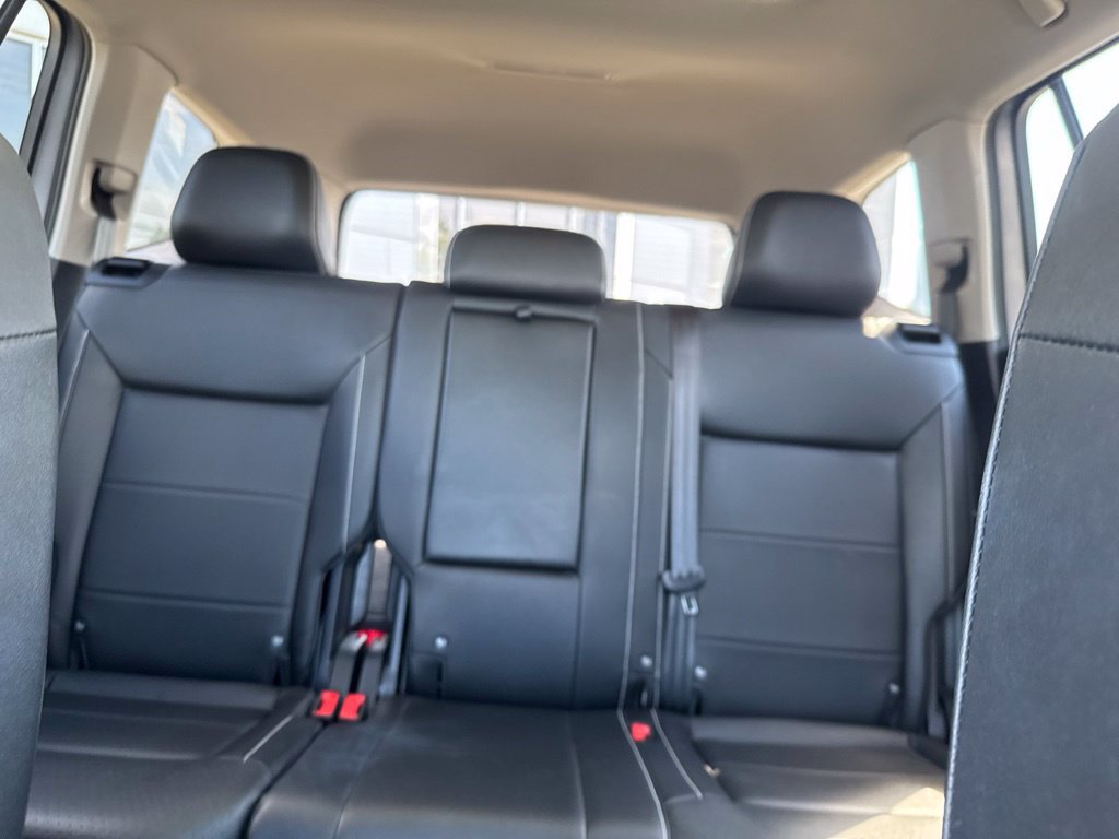 Used 2023 Volkswagen Atlas SEL AWD/4WD image 36