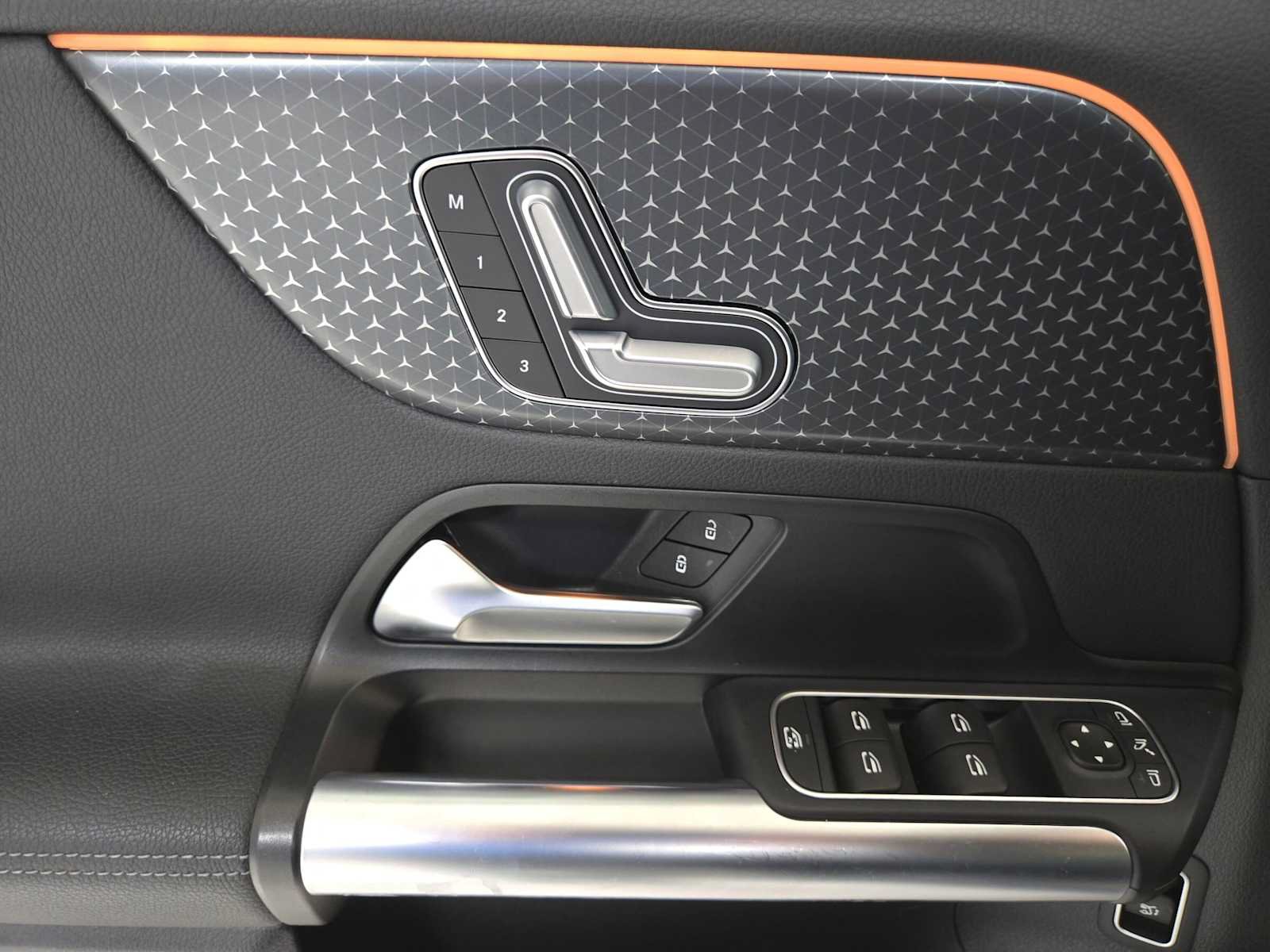 Used 2025 Mercedes-Benz GLA 250 image 23