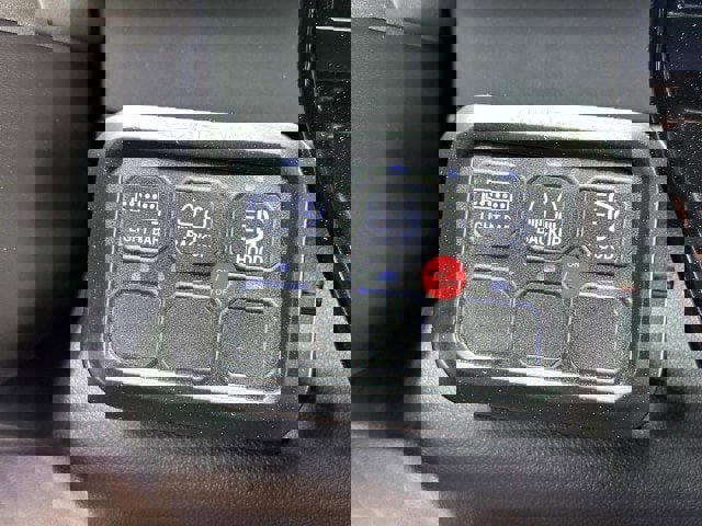 Used 2023 GMC Sierra 1500 AT4 image 24