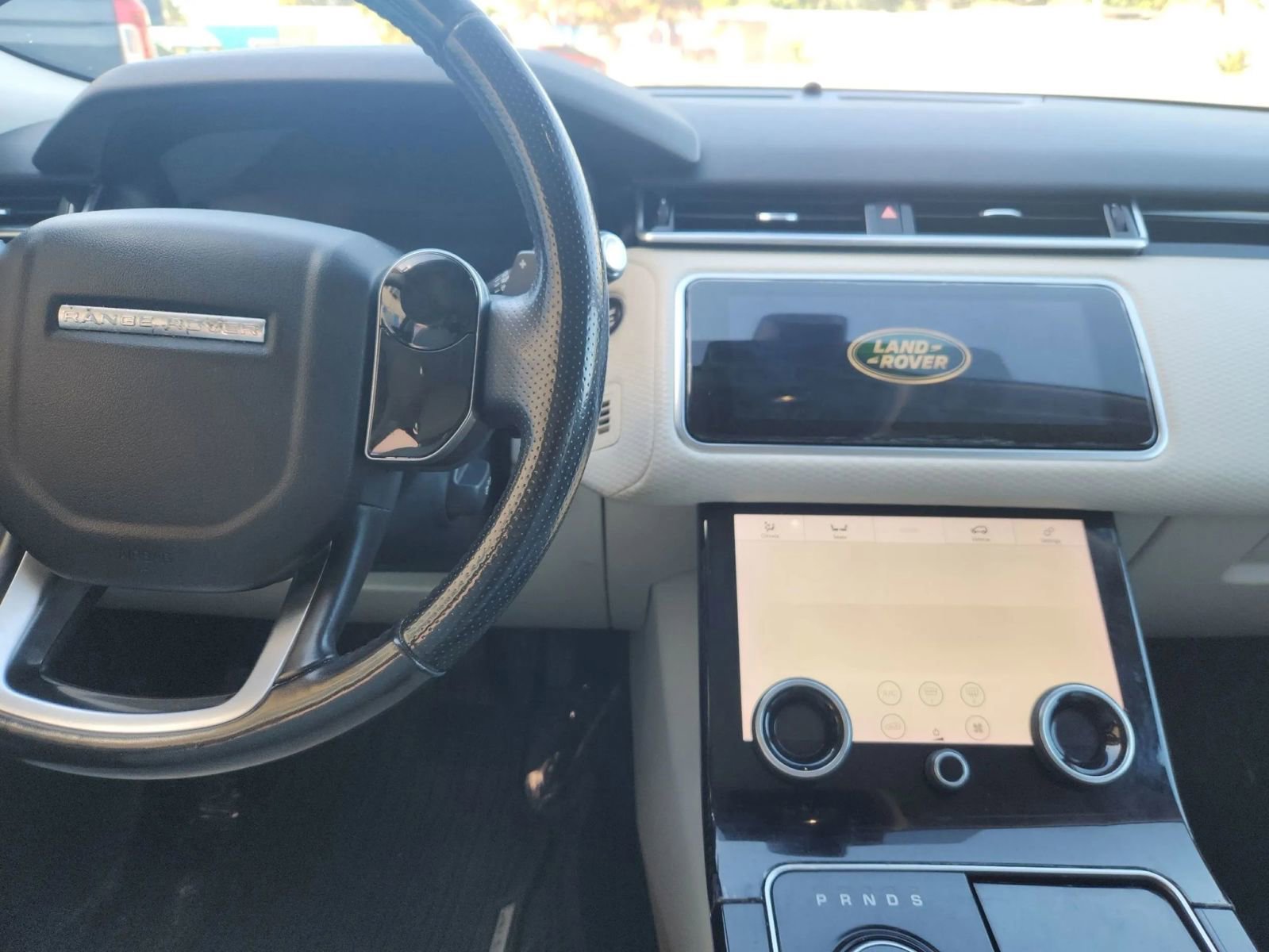 Used 2018 Land Rover Range Rover Velar S AWD/4WD image 21