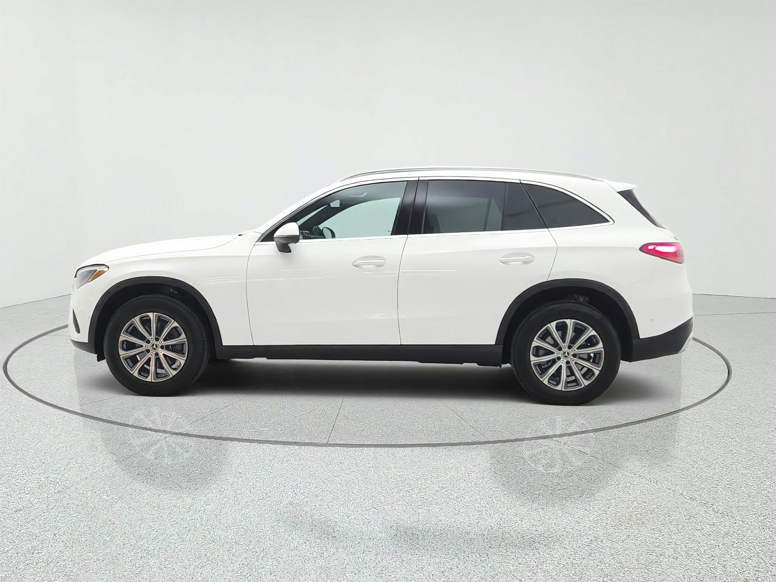 Used 2026 Mercedes-Benz GLC 300 image 8