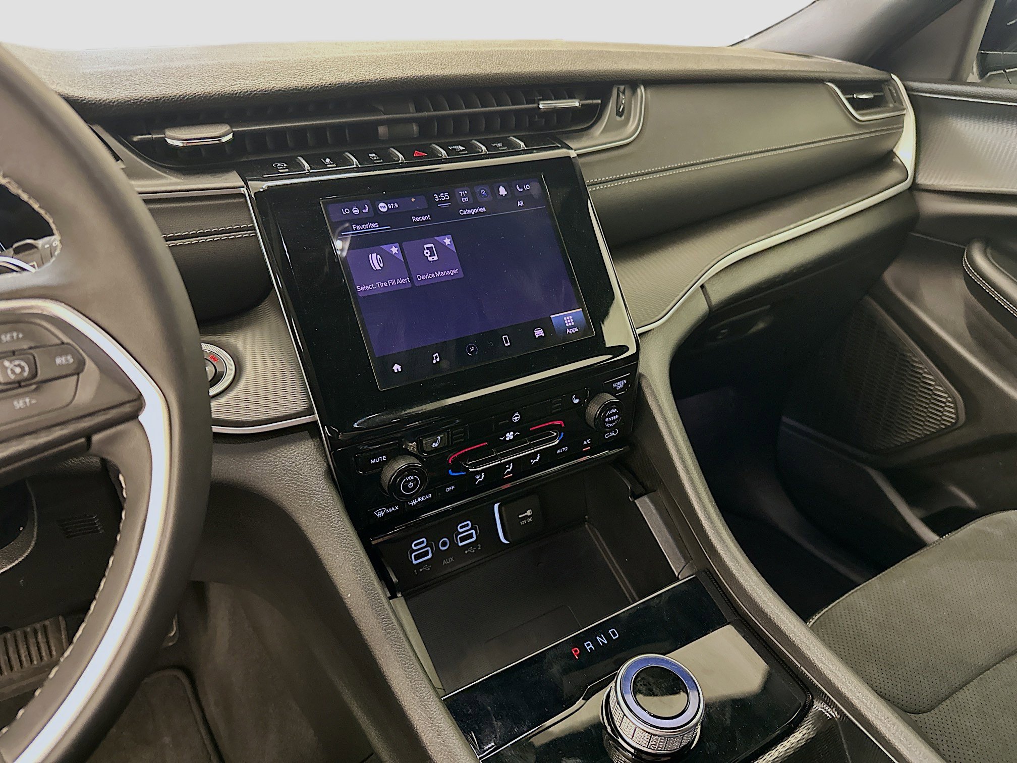 Used 2025 Jeep Grand Cherokee Altitude image 25