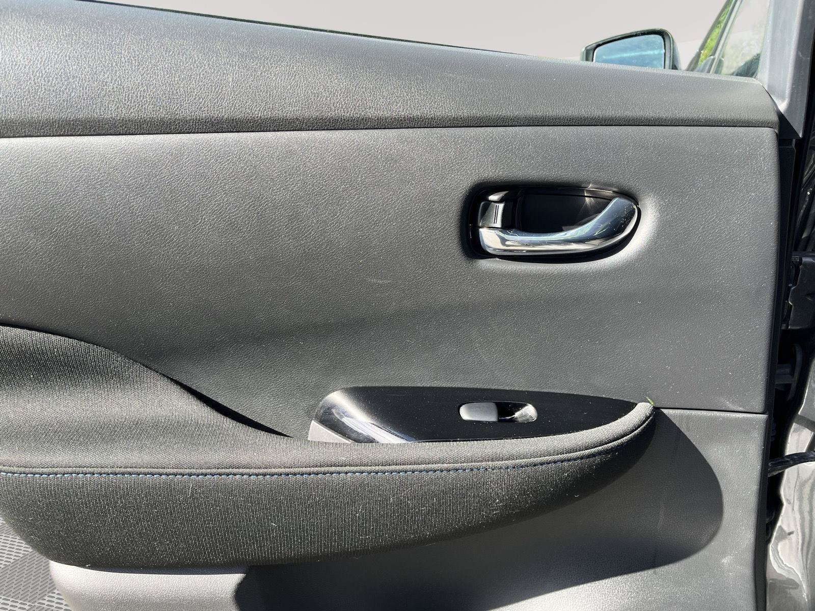 Certified 2025 Nissan Leaf SV Plus FWD image 12