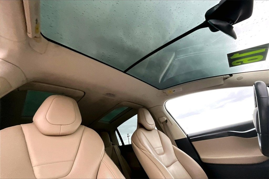 Used 2016 Tesla Model X 90D image 21