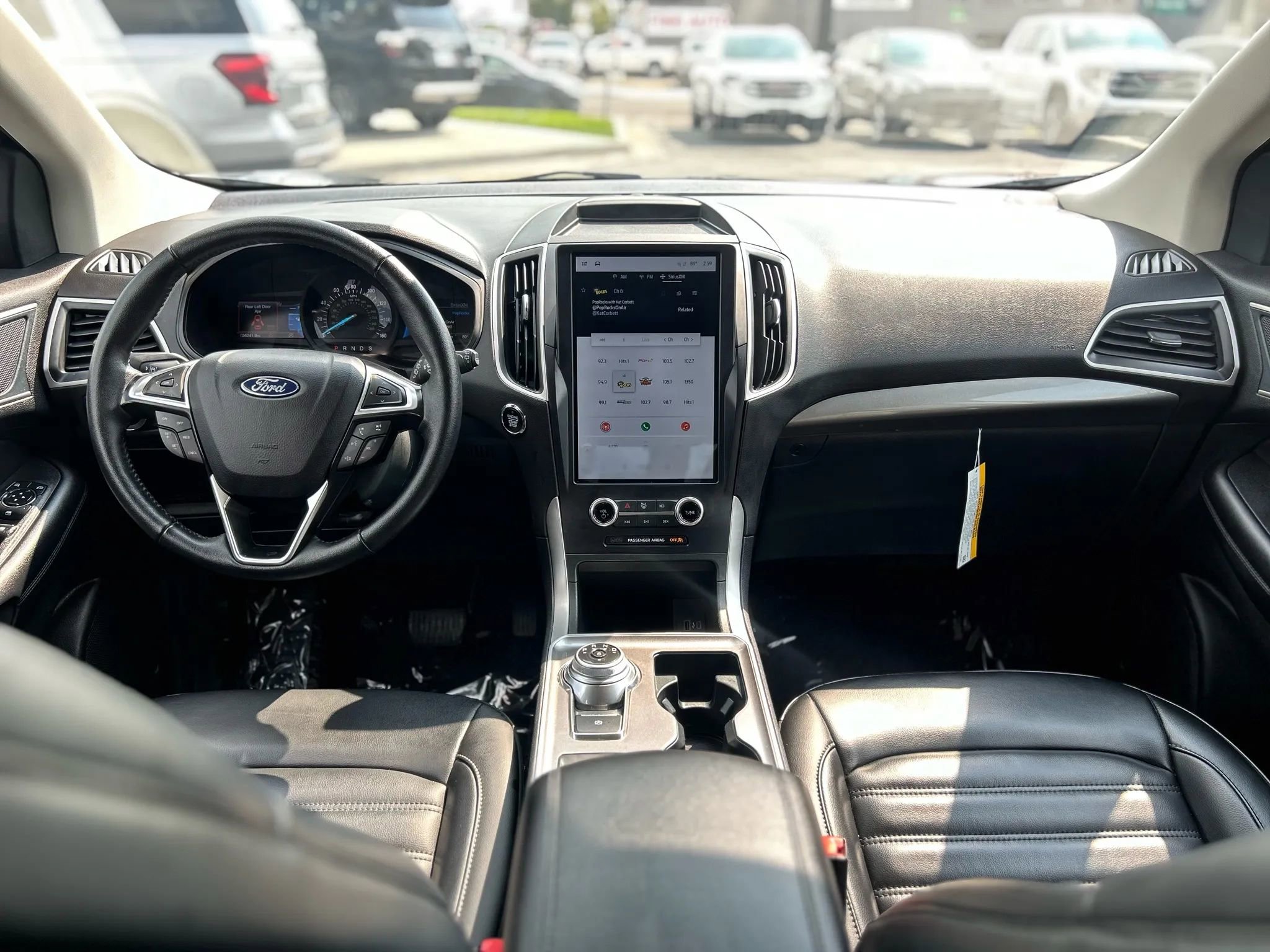 Used 2024 Ford Edge SEL image 28