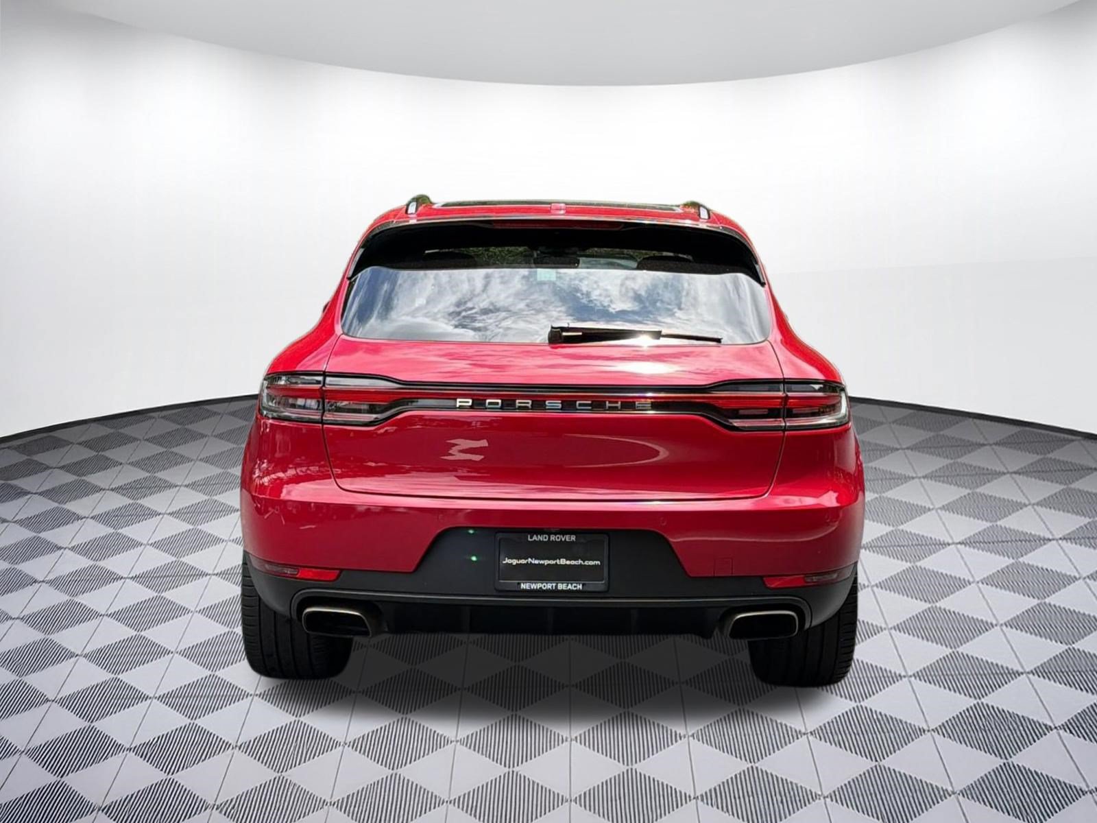 Used 2019 Porsche Macan AWD/4WD image 10