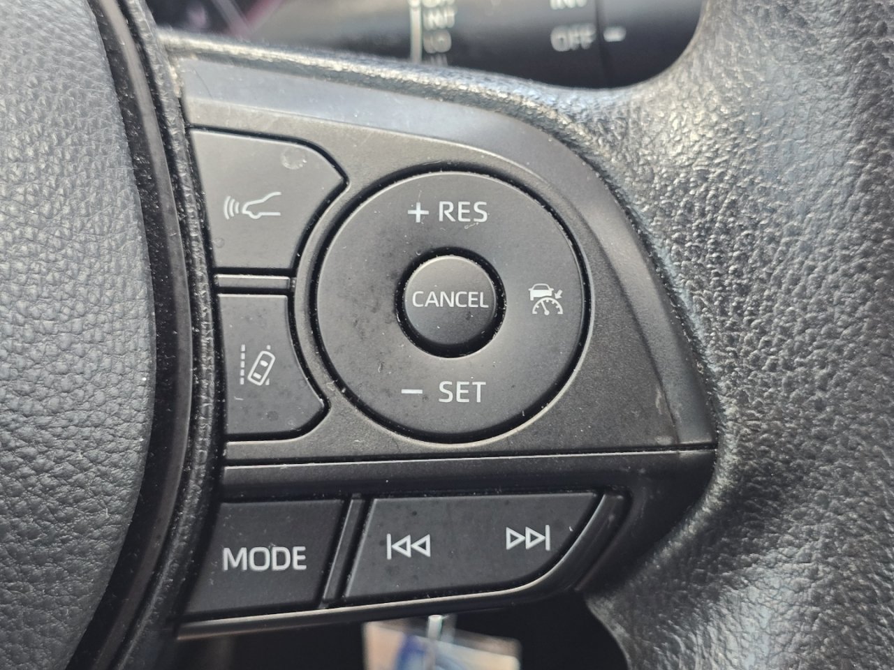 Certified 2023 Toyota RAV4 LE FWD image 27