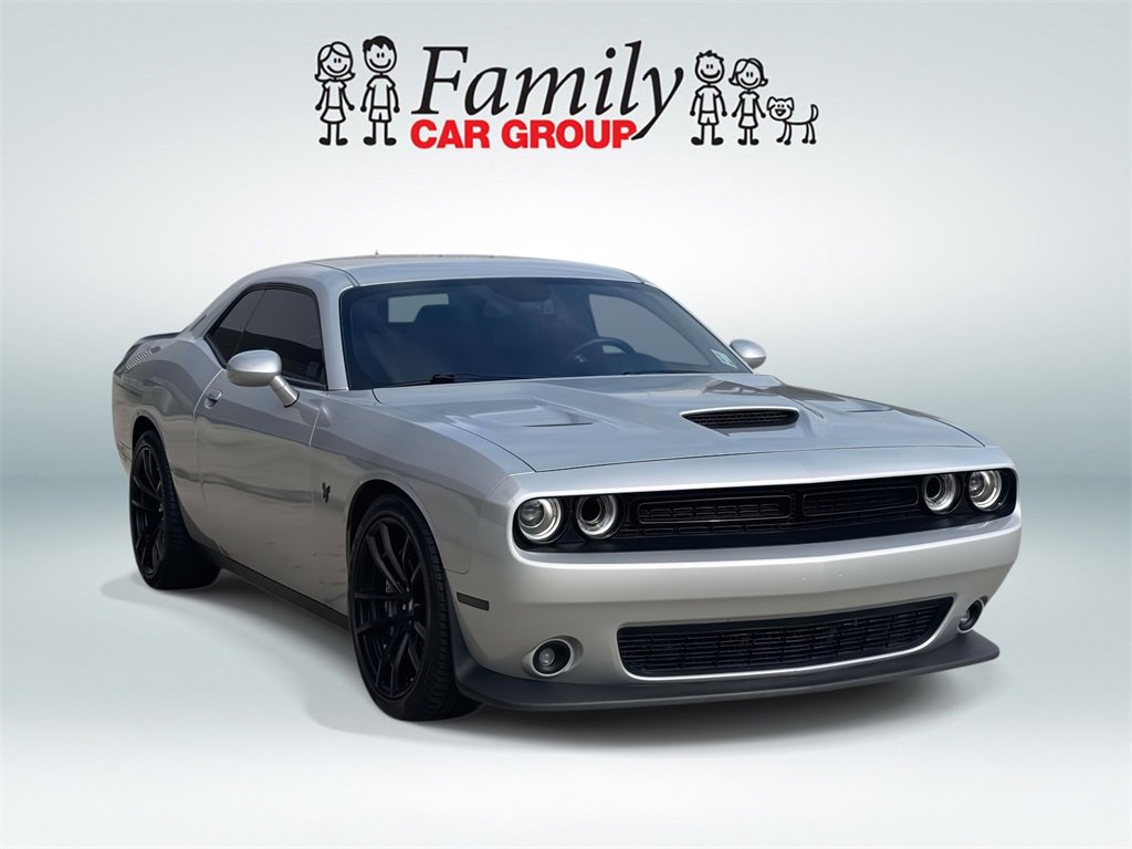 Used 2022 Dodge Challenger R/T Scat Pack w/ Dynamics Package image 2