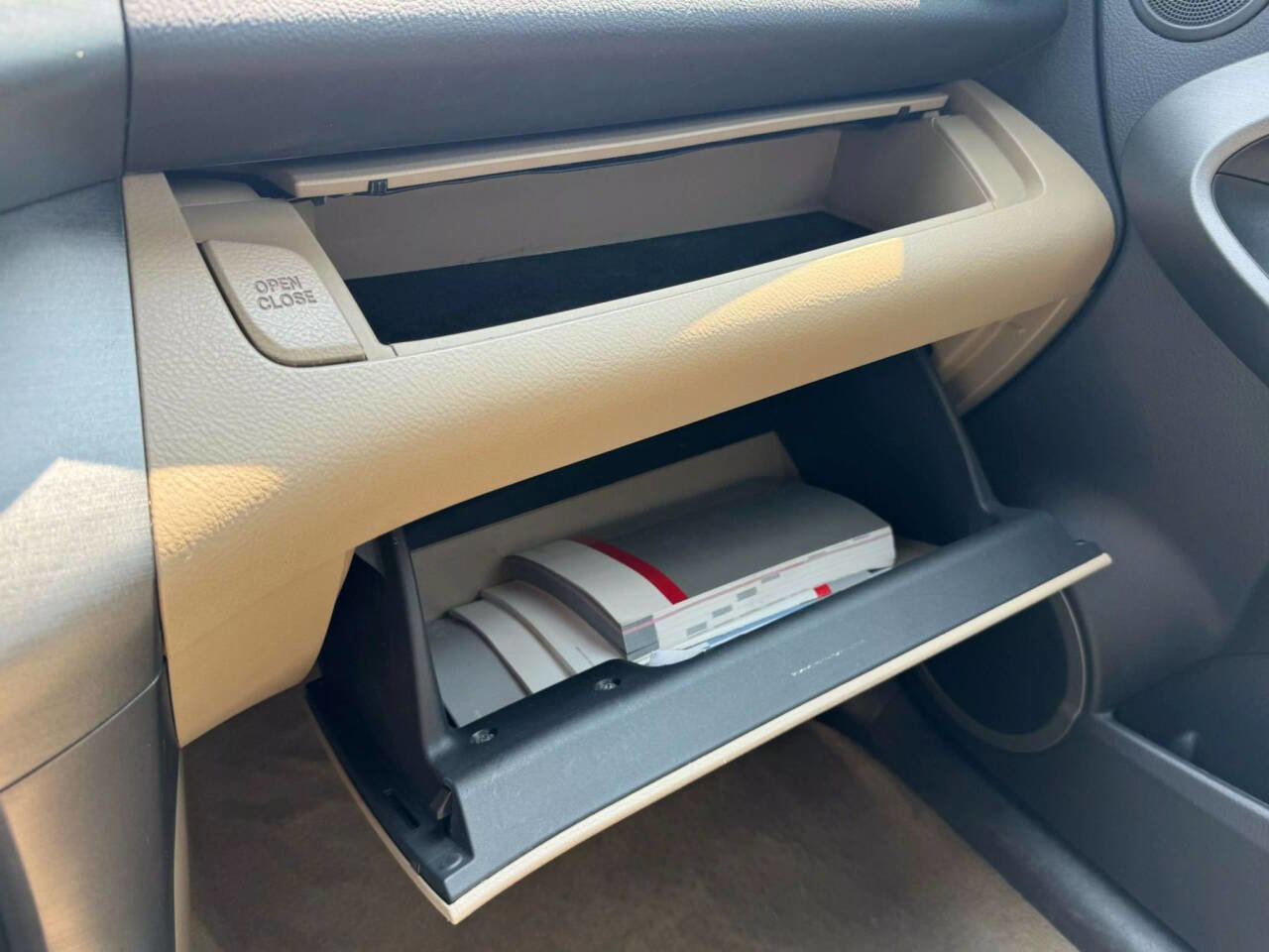 Used 2012 Toyota RAV4 Limited image 30