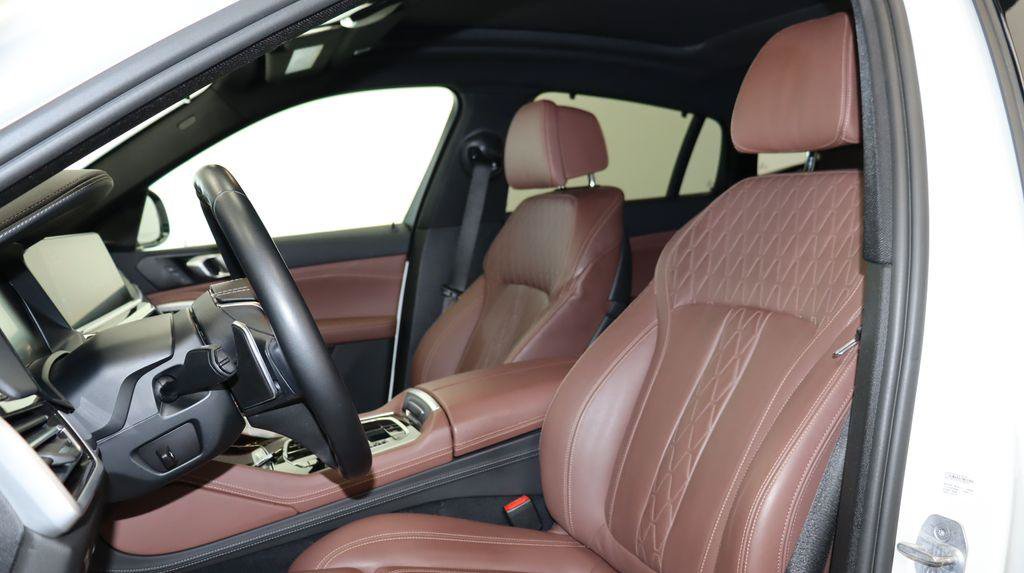 Used 2021 BMW X6 xDrive40i w/ Executive Package AWD/4WD image 20