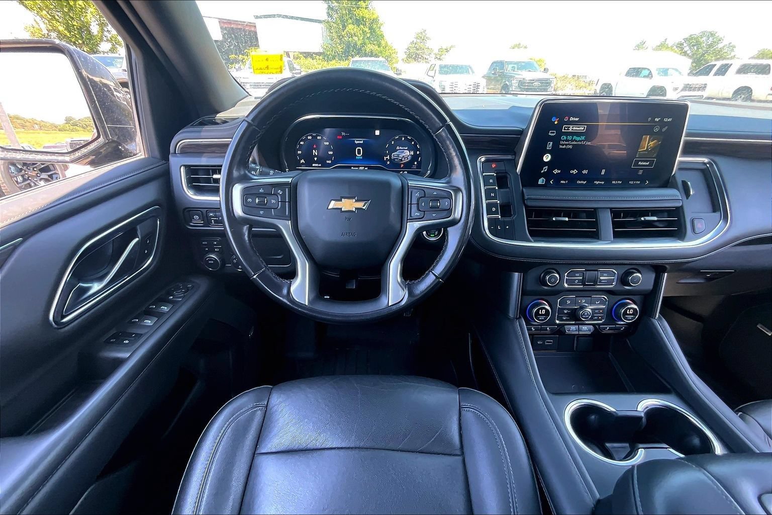 Used 2022 Chevrolet Suburban LT AWD/4WD image 5