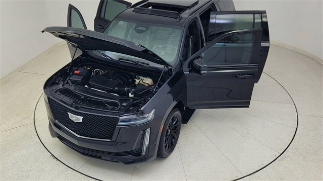Used 2023 Cadillac Escalade ESV Sport Platinum w/ LPO, ONYX Package image 94