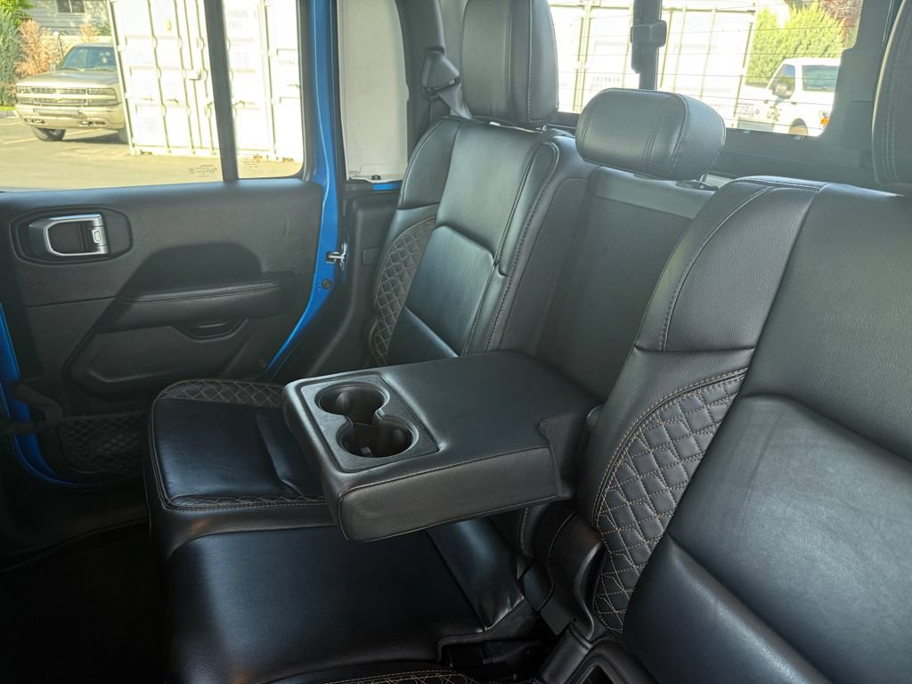 Used 2023 Jeep Gladiator Overland AWD/4WD image 36