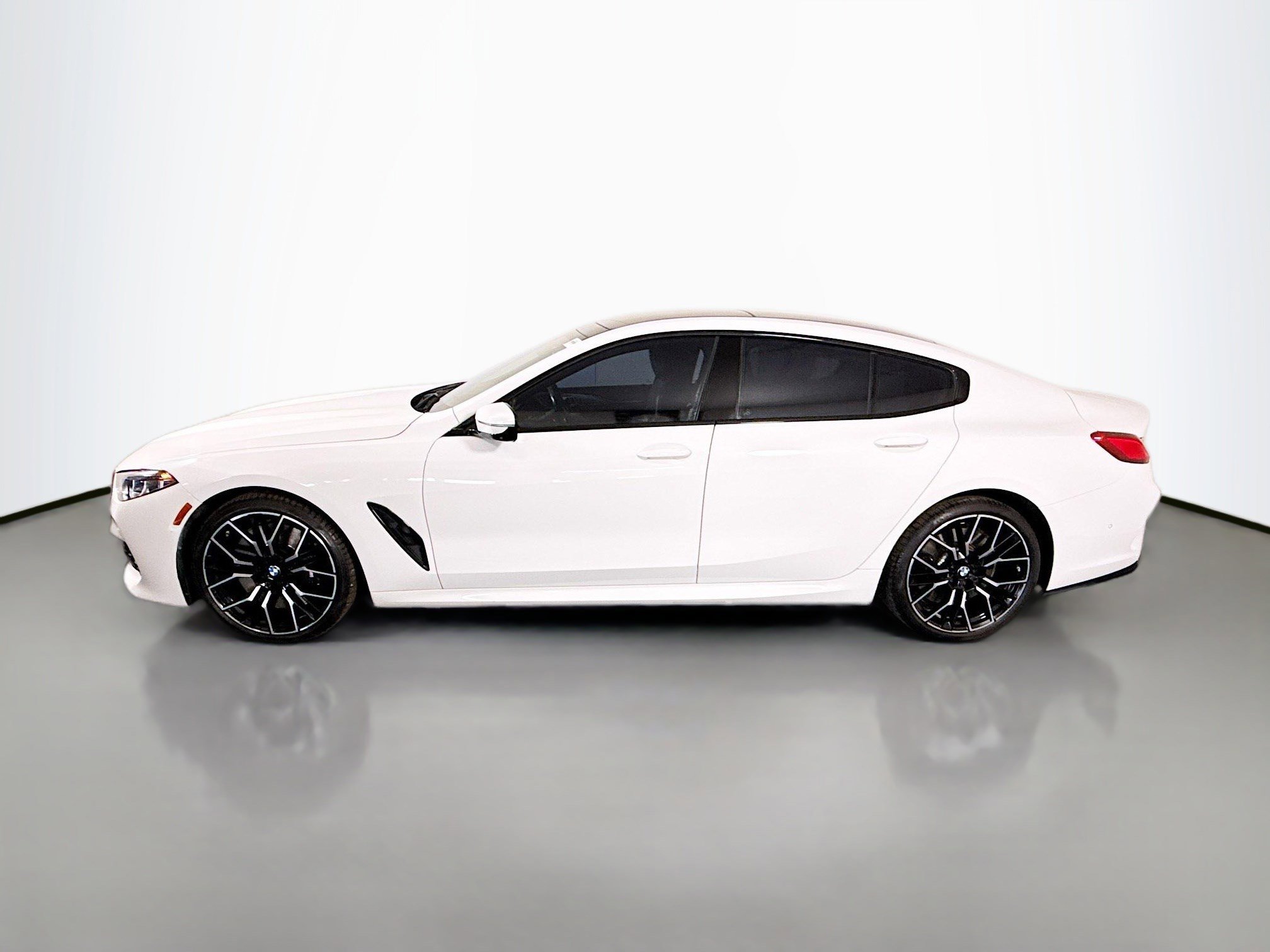 Used 2023 BMW 840i Gran Coupe w/ Comfort Seating Package image 6